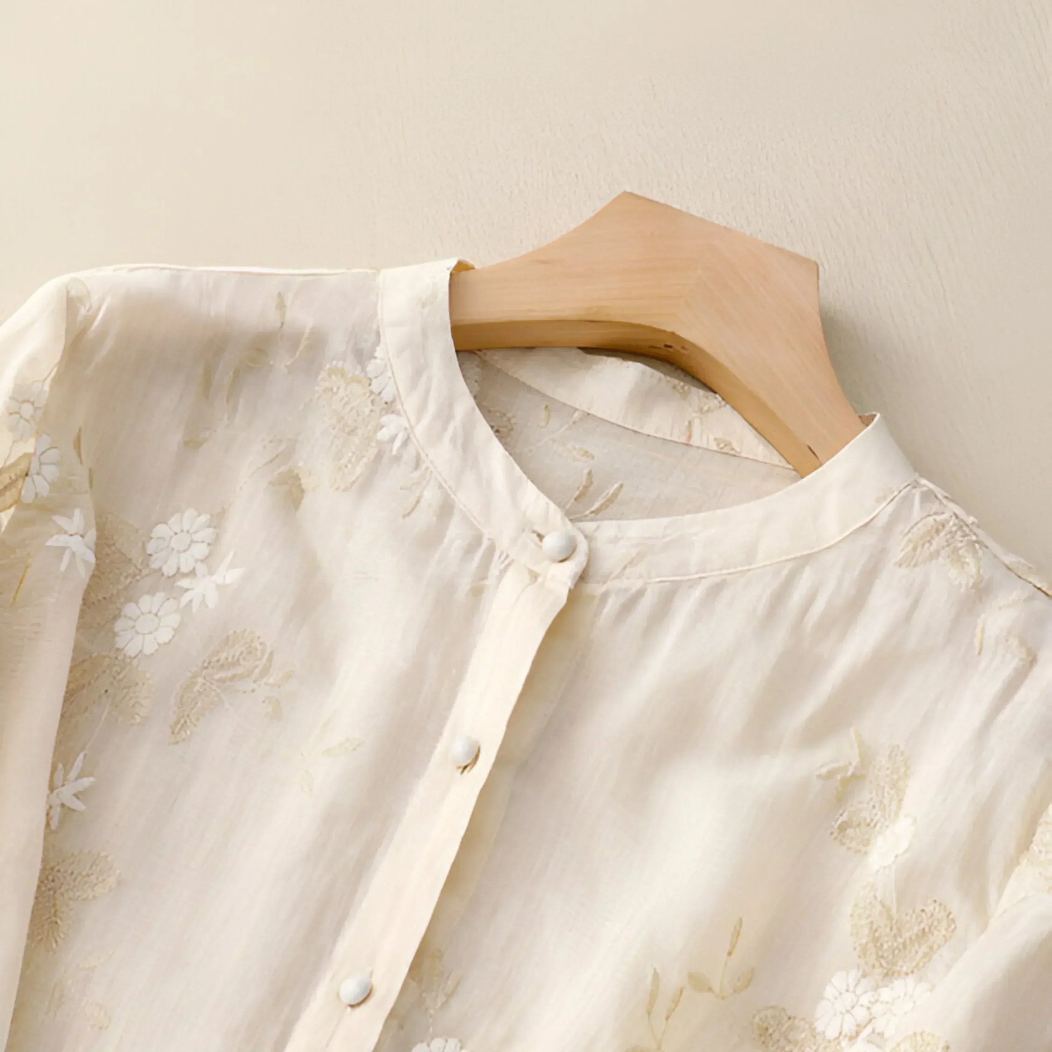 Emily Women’s Floral Blouse – Elegant Lightweight Top with Romantic Chic Fit